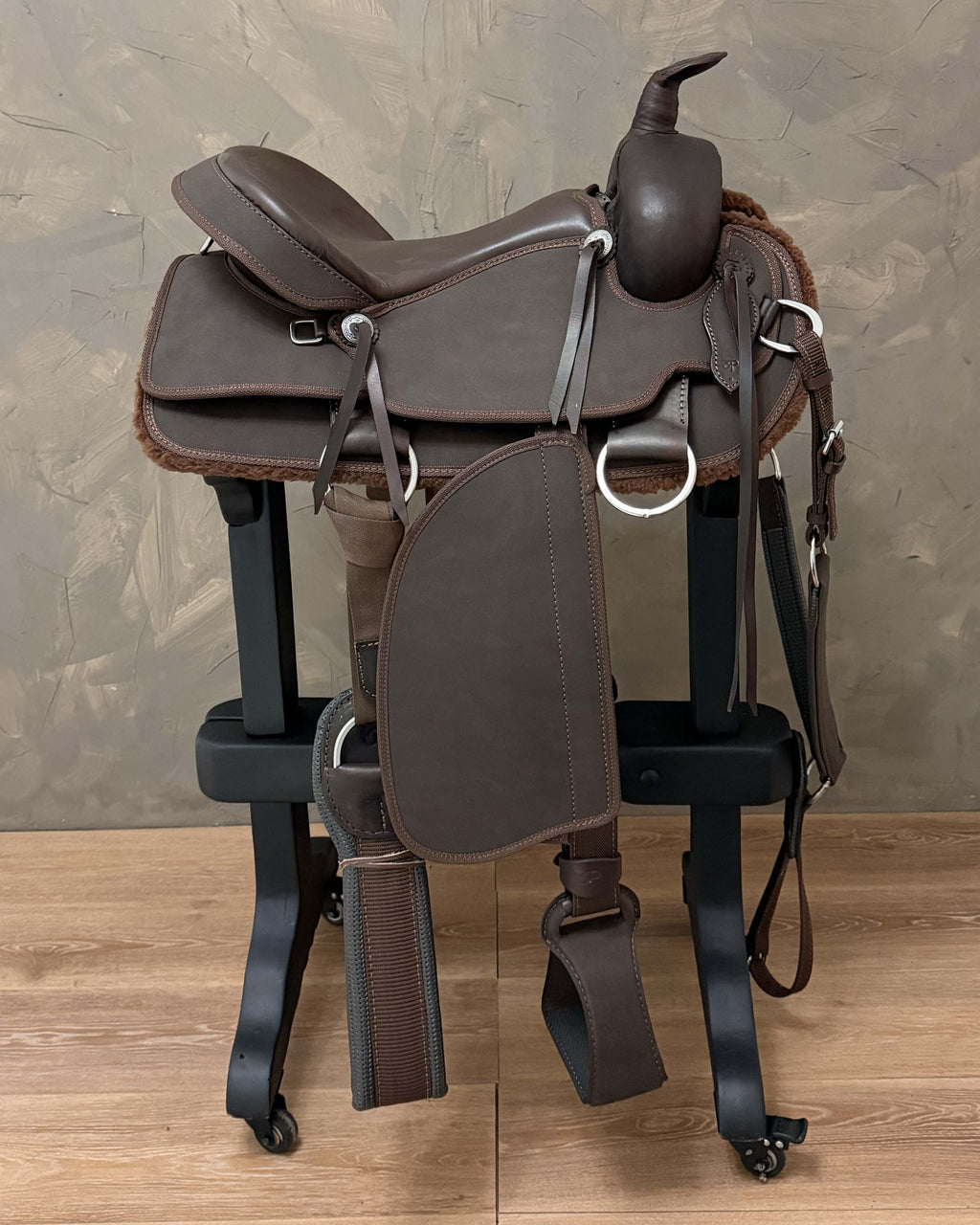 Silla Impermeable de Lujo 16" café 5974