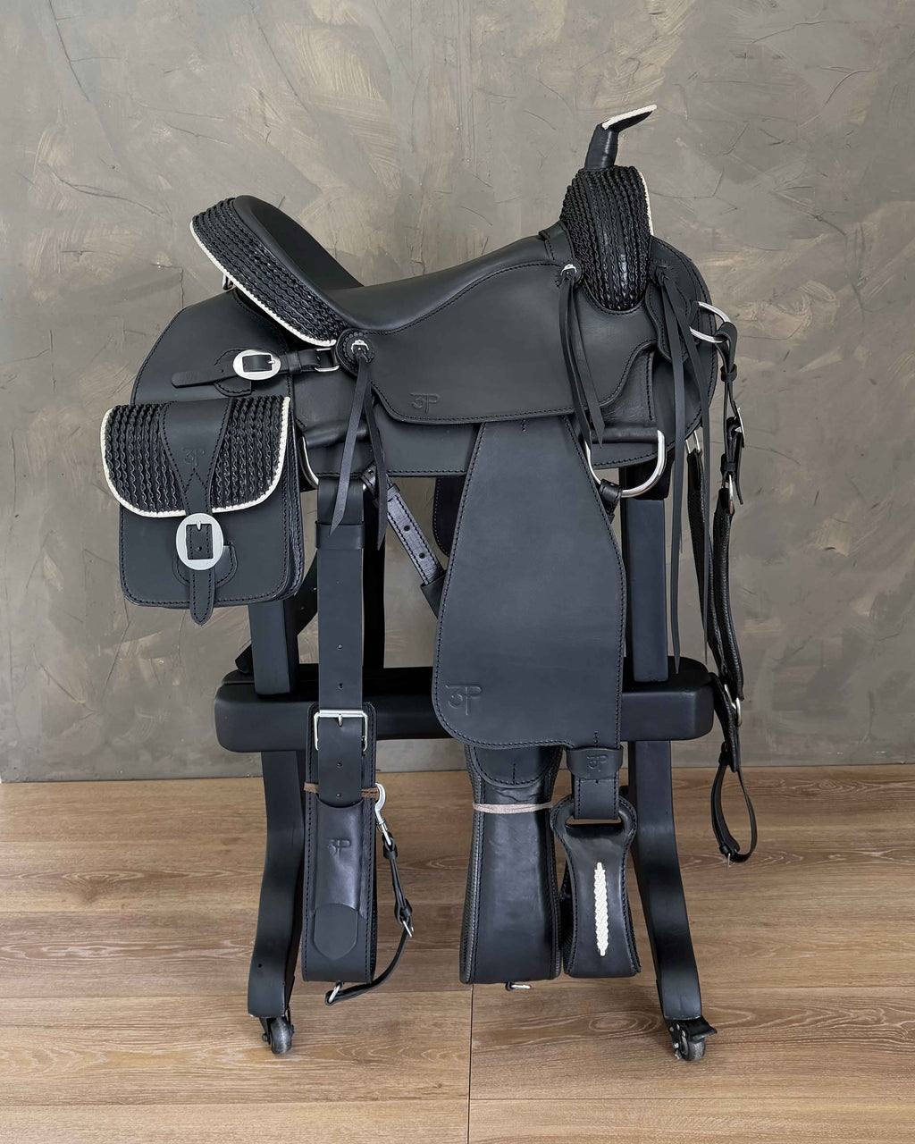 Silla Pellizcada 16" Negro con blanco 6137