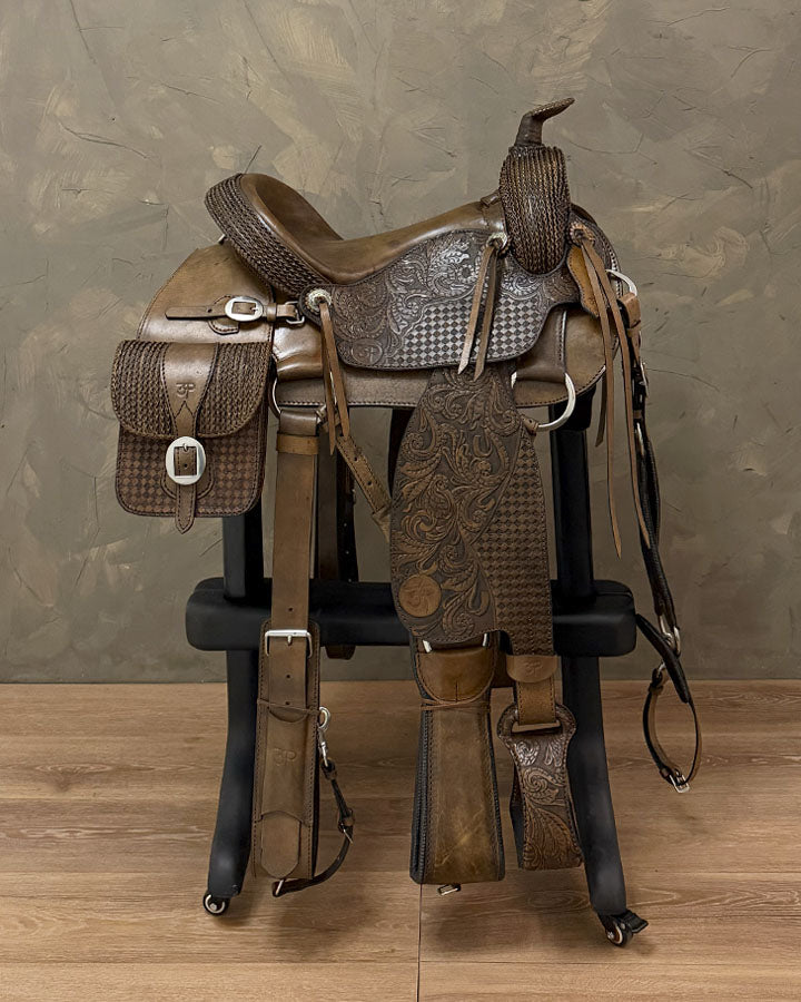 Silla Pellizcada Tallada 15" envejecido con envejecido 6252